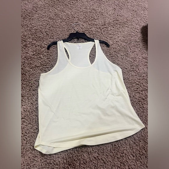 yellow size medium athletic tank - Picture 1 of 1